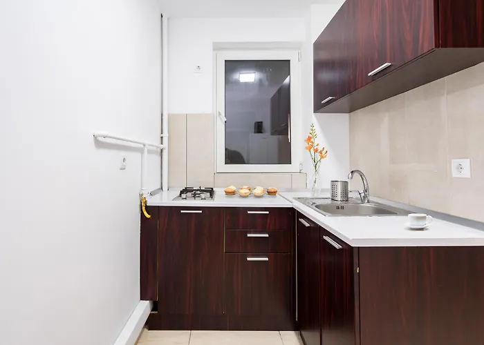 Iconic View - Sala Palatului -top Location