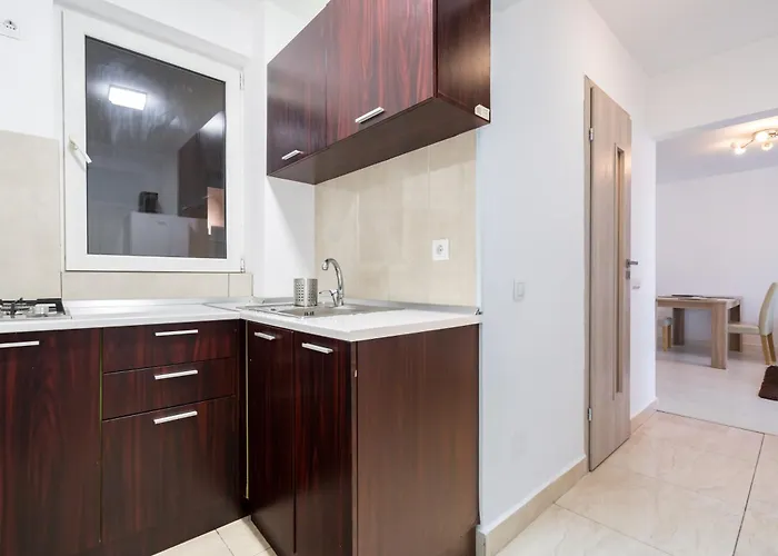 Iconic View - Sala Palatului -top Location *