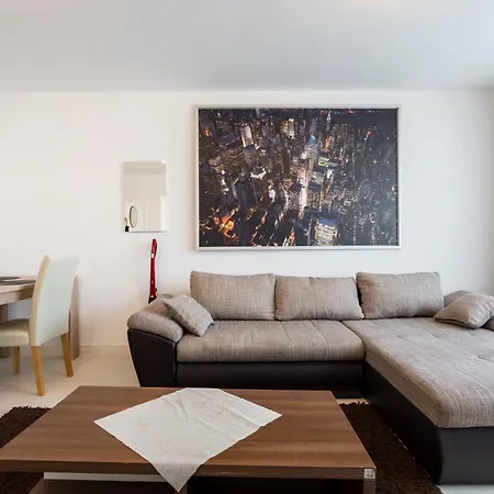 Apartment Iconic View - Sala Palatului -top Location Bukarest