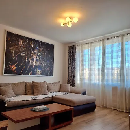 Iconic View - Sala Palatului -top Location Бухарест