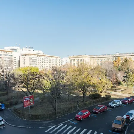 Iconic View - Sala Palatului -top Location