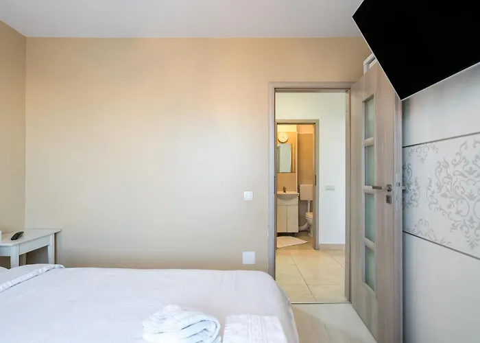 Iconic View - Sala Palatului -top Location