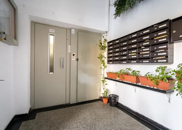 Iconic View - Sala Palatului -top Location