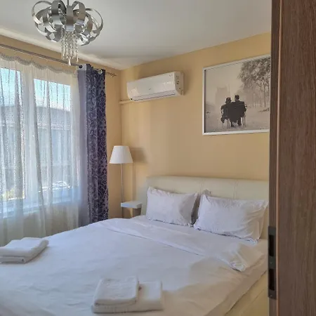 Apartment Iconic View - Sala Palatului -top Location Bucharest