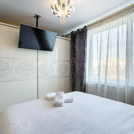 Magnificent Location With Iconic Scenery - Sala Palatului * Bucharest