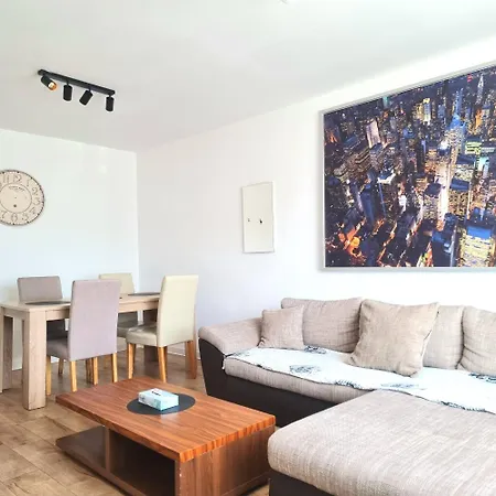 Iconic View - Sala Palatului -top Location